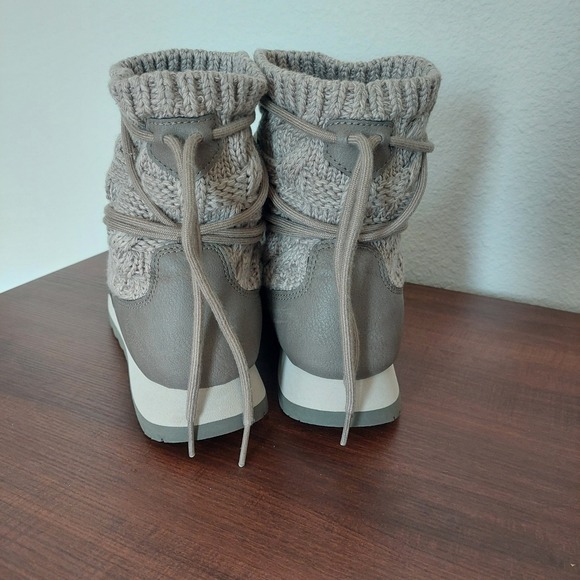 Merrell Women's Alpine Pull on Knit Snow Boot Size 9 - Picture 3 of 9